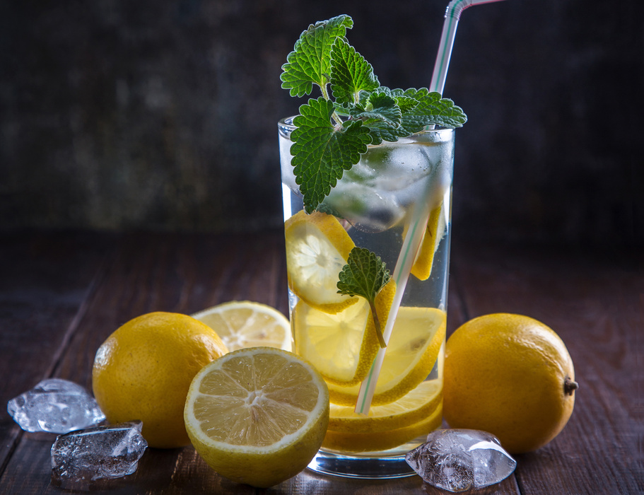 20 Cheap and Easy Mixed Drinks to Make at Home and Save Money