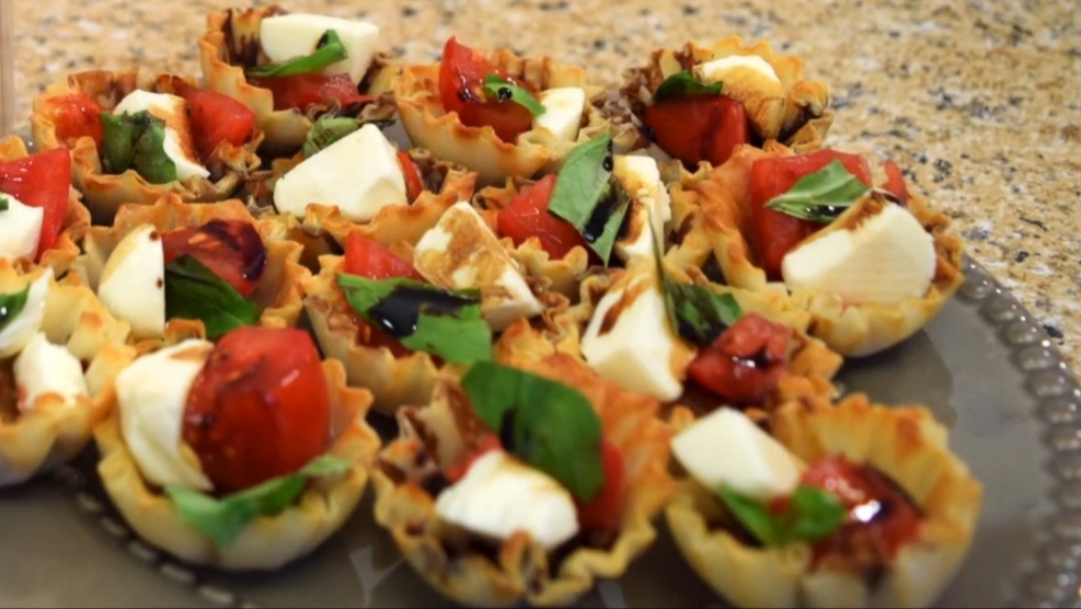 5-Ingredient Caprese Phyllo Cups Recipe