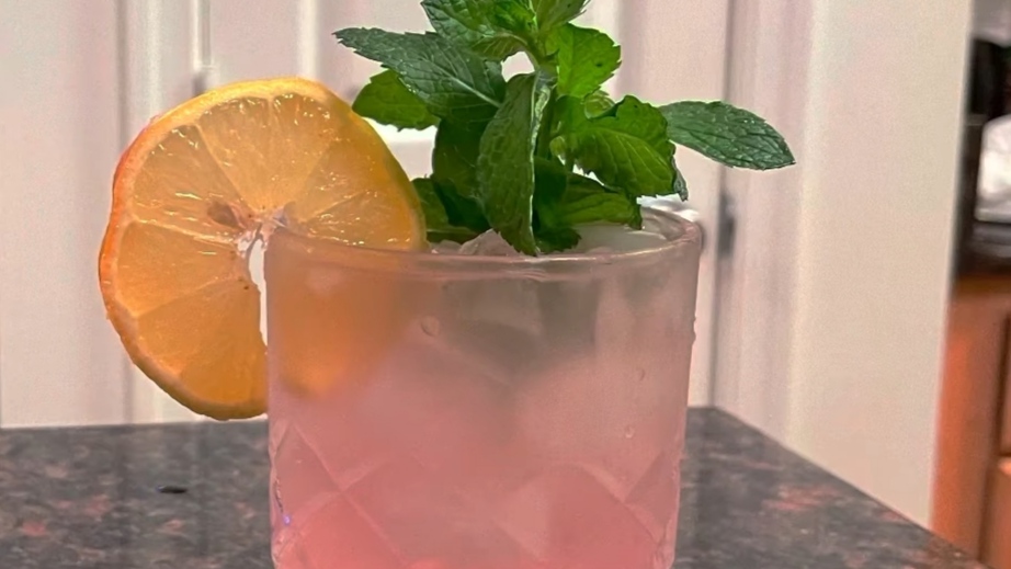 Pink Vodka Lemonade Cocktail Recipe