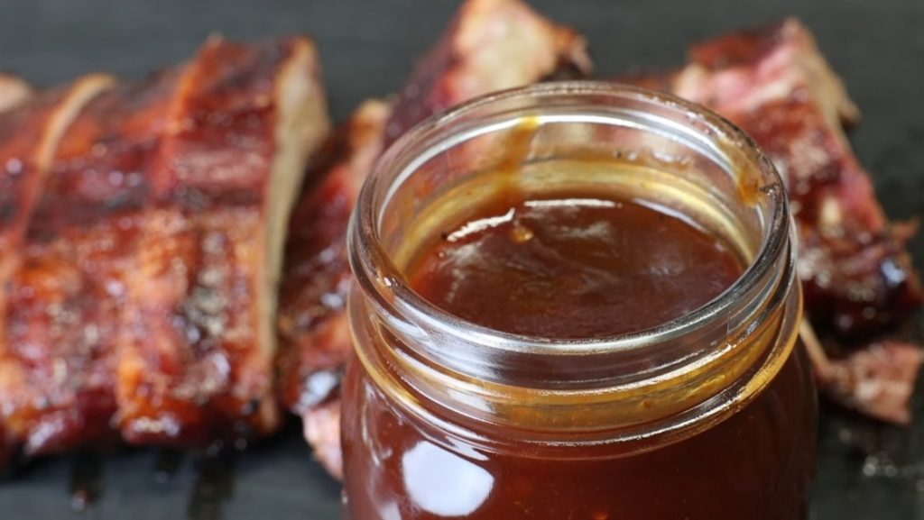 https://recipes.net/wp-content/uploads/2022/04/Smoky-Sweet-Barbecue-Sauce-Recipe-1024x577.jpg