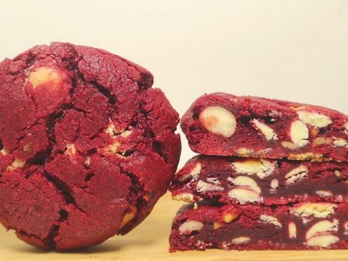 4-Ingredient Red Velvet Cookies Recipe