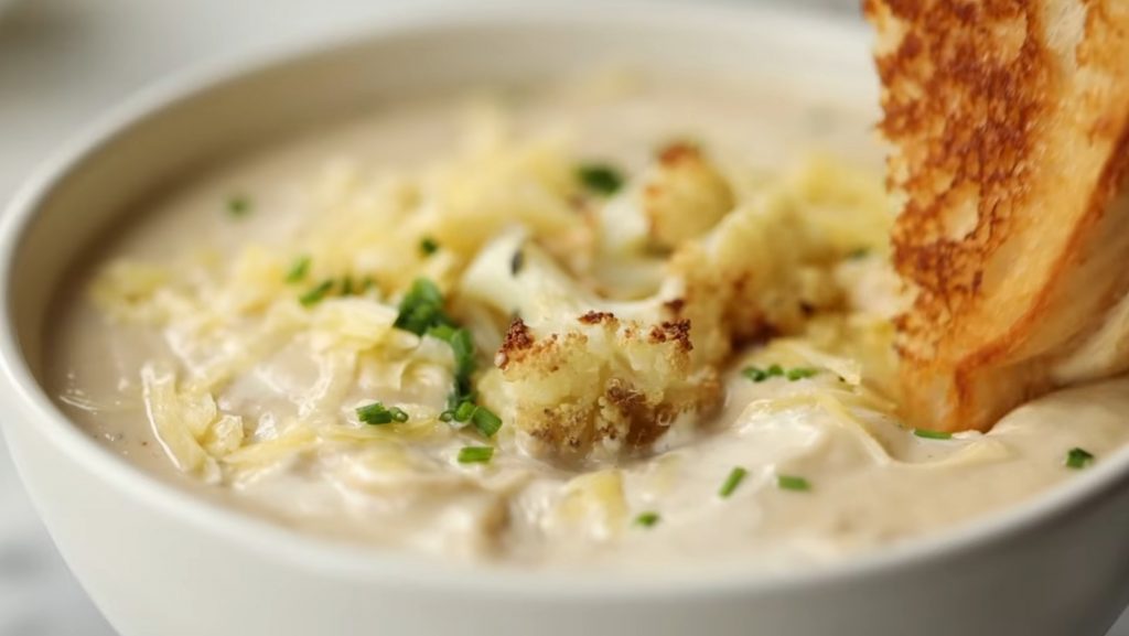 Creamy Roasted Cauliflower Soup Recipe