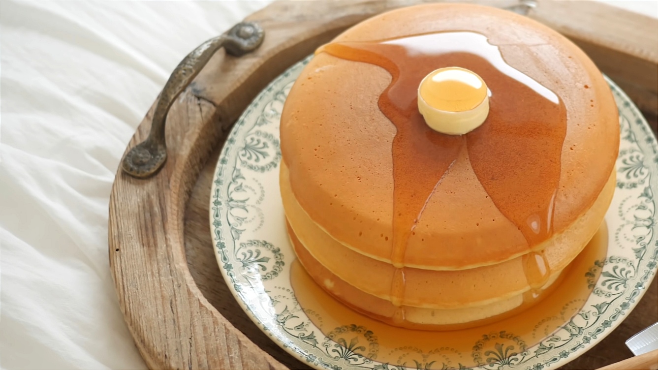 Denny's Inspired Fluffy Pancake Recipe