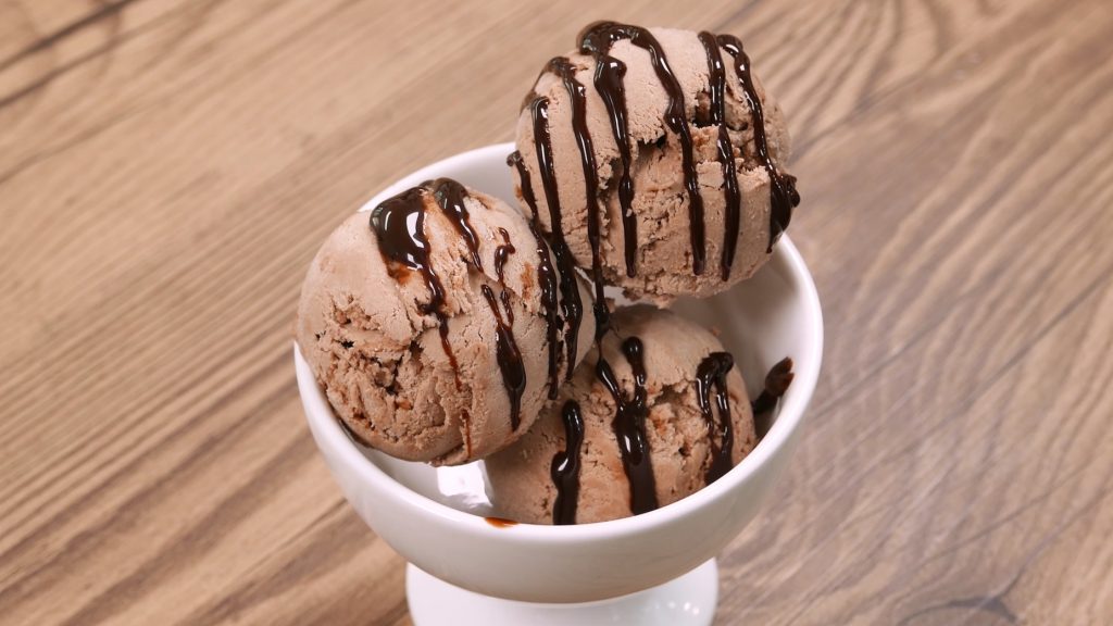 praline-chocolate chip ice cream recipe