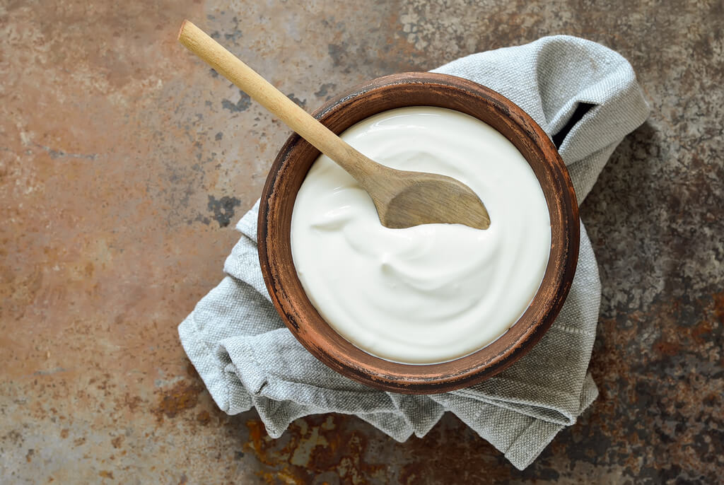 12 Whole Milk Substitutes for Baking and Cooking