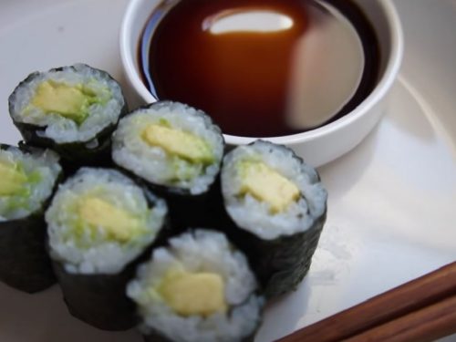 avocado-sushi-rolls-recipe