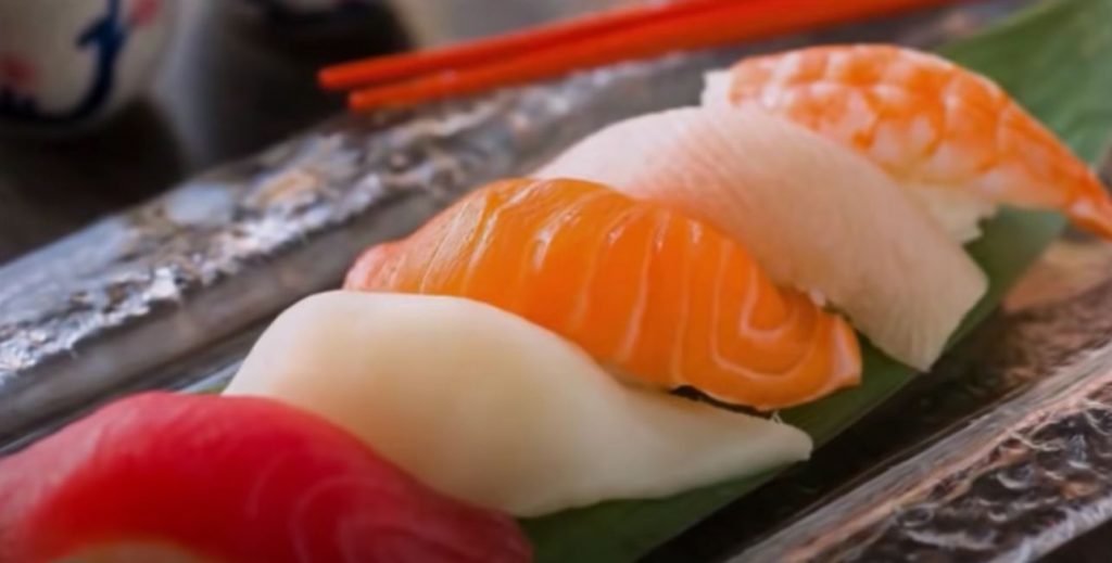 salmon-nigiri