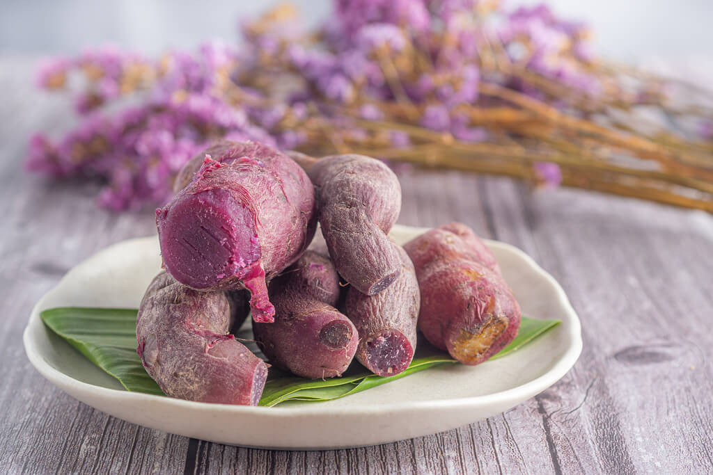 plate of cooked ube or purple yam