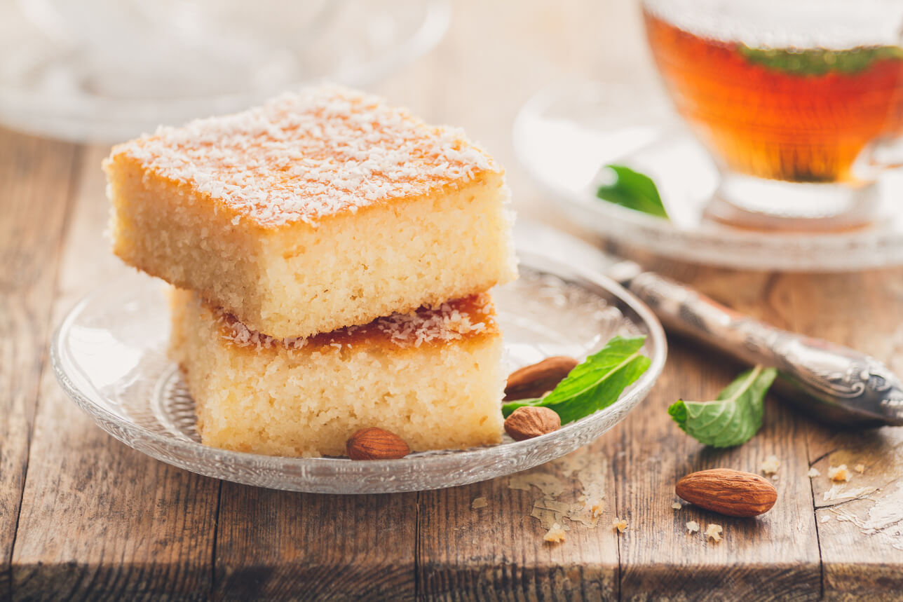 Revani: Turkish Semolina Cake in Syrup - Recipe Review by The Hungry Pinner