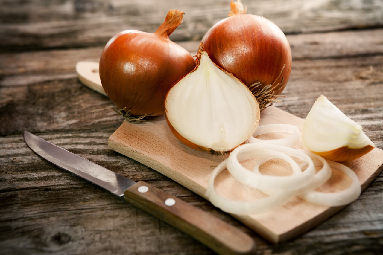 How to Tell If an Onion Is Bad: 4 Signs to Look Out For