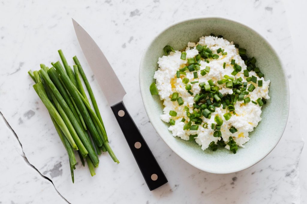 Chives vs Green Onions vs Scallions What's the Difference?