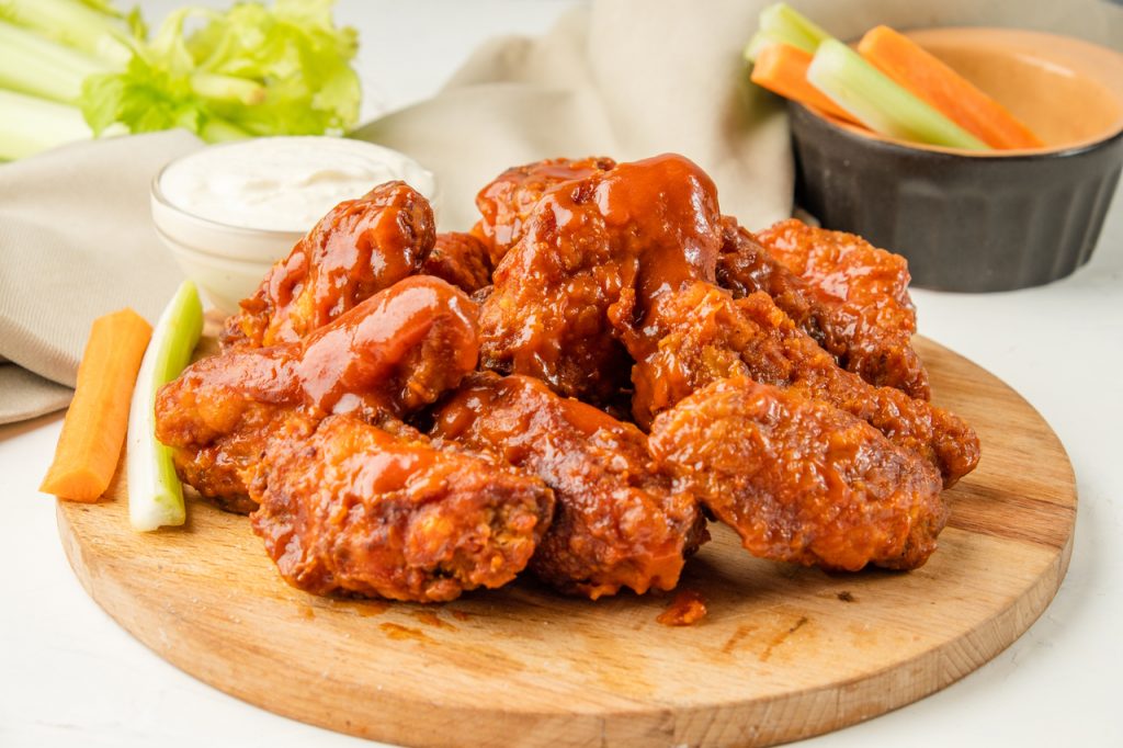 Free Wings For America At Buffalo Wild Wings If The Super Bowl Goes Into  Overtime - Chew Boom