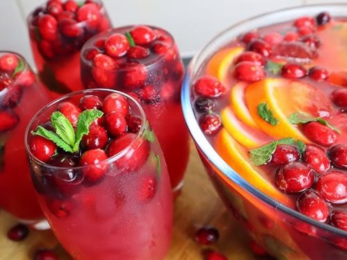 Cranberry-Champagne-Cocktail-Recipe