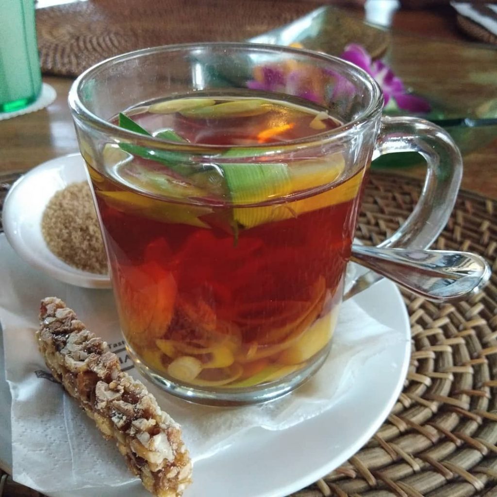 Lemongrass-and-Ginger-Tea-Recipe