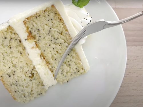 Low-Calorie-Lemon-Poppy-Seed-Cake-Recipe
