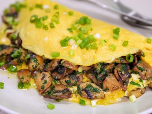 Oyster-Mushroom-and-Gruyere-Omelette-Recipe