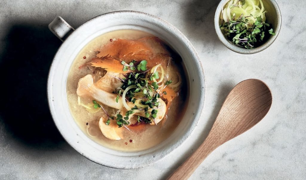 Oyster-Mushroom-and-Miso-Soup-Recipe