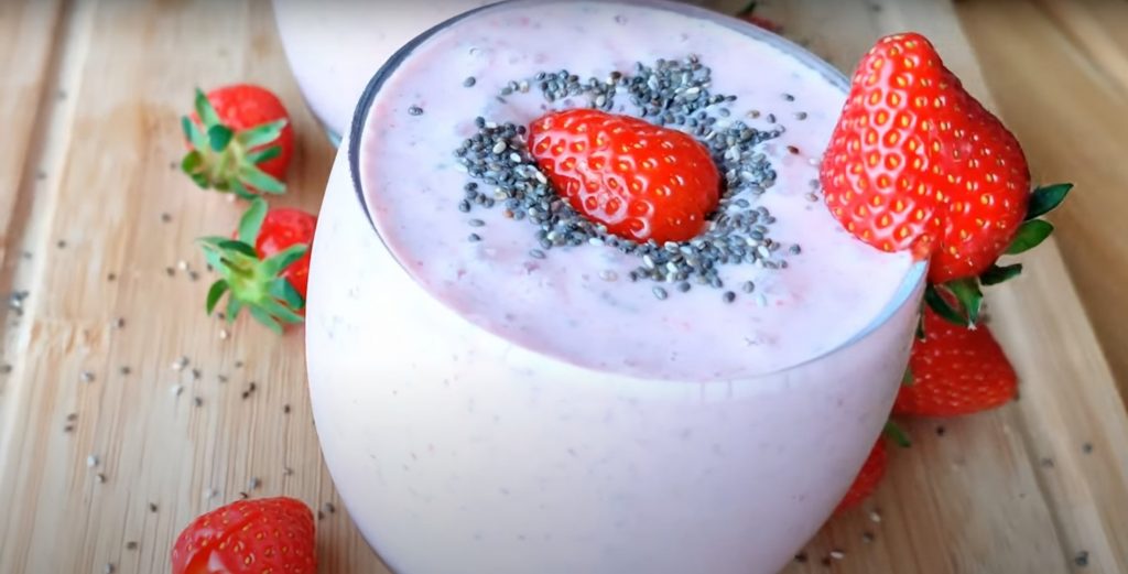 Strawberry-Chia-Smoothie-Recipe
