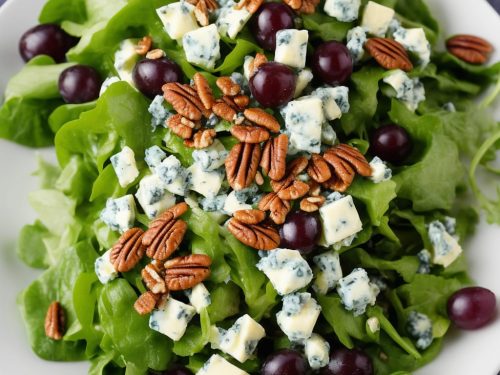Blue Cheese & Grape Salad with Caramelised Pecans