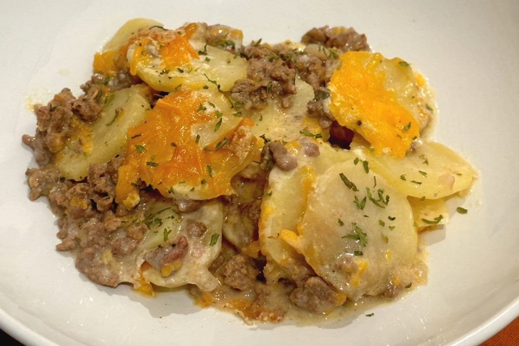 Cheesy Ground Beef and Potatoes