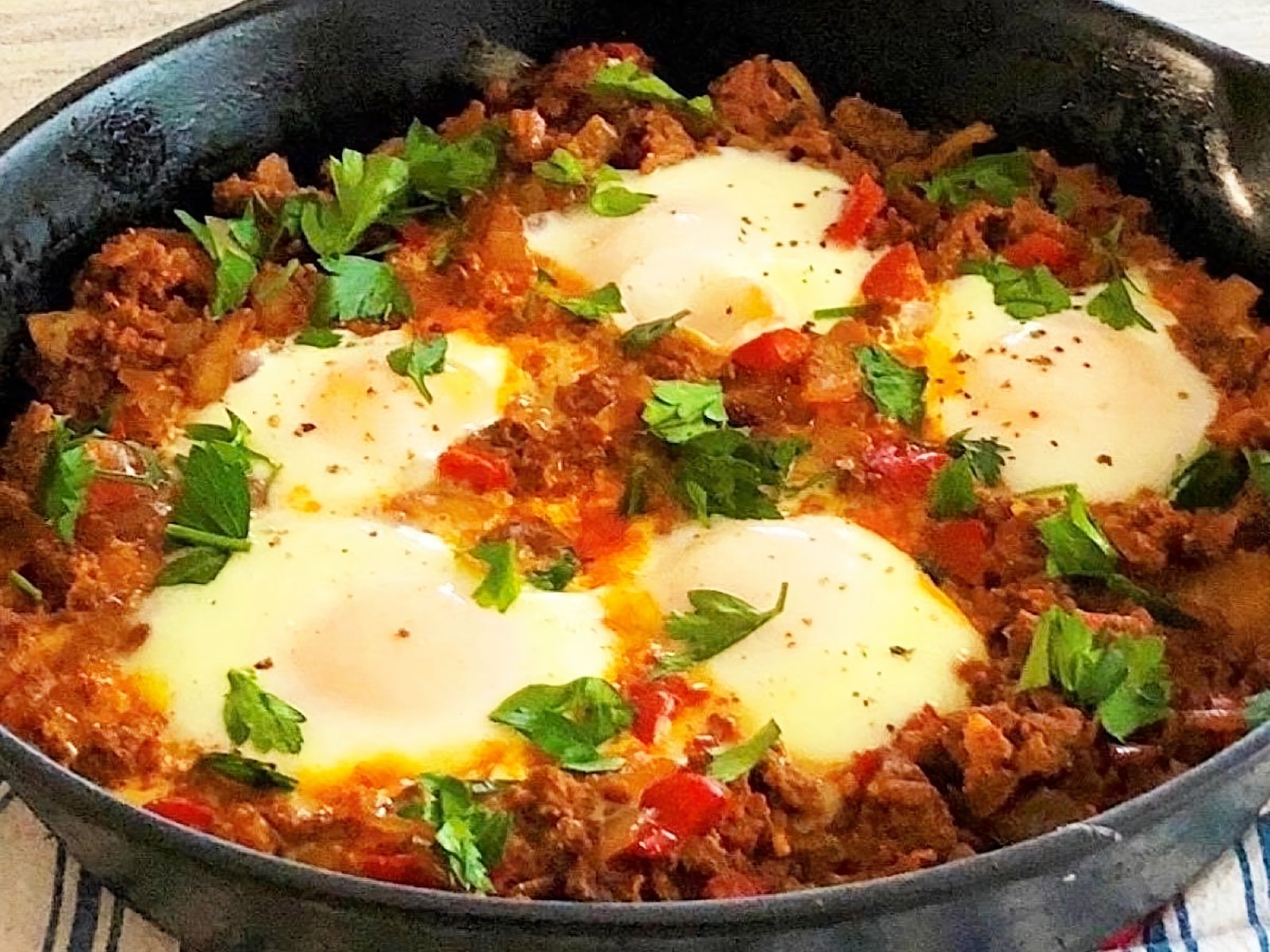 Chorizo con Huevos (Spicy Mexican Sausage with Eggs)