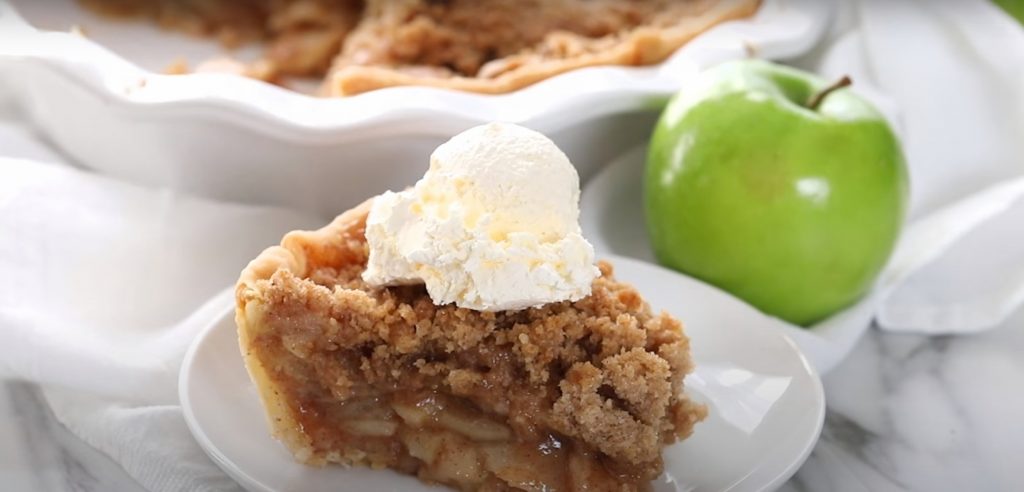 Easy Apple Crisp with Pie Filling