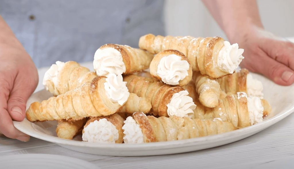 Homemade Cream Horns