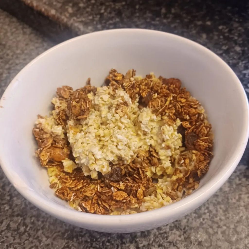 Maple Granola Crunch Porridge Topping