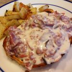 Mom&#8217;s Easy Creamed Chipped Beef on Toast Recipe-image