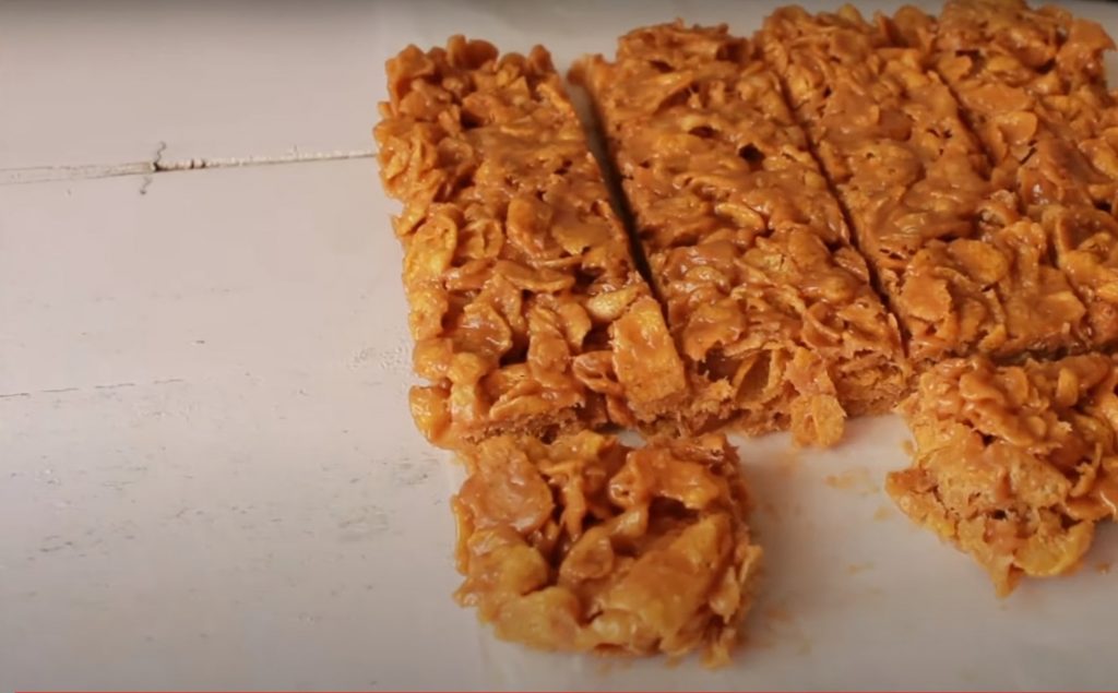 Peanut Butter Cornflake Crunch Bars
