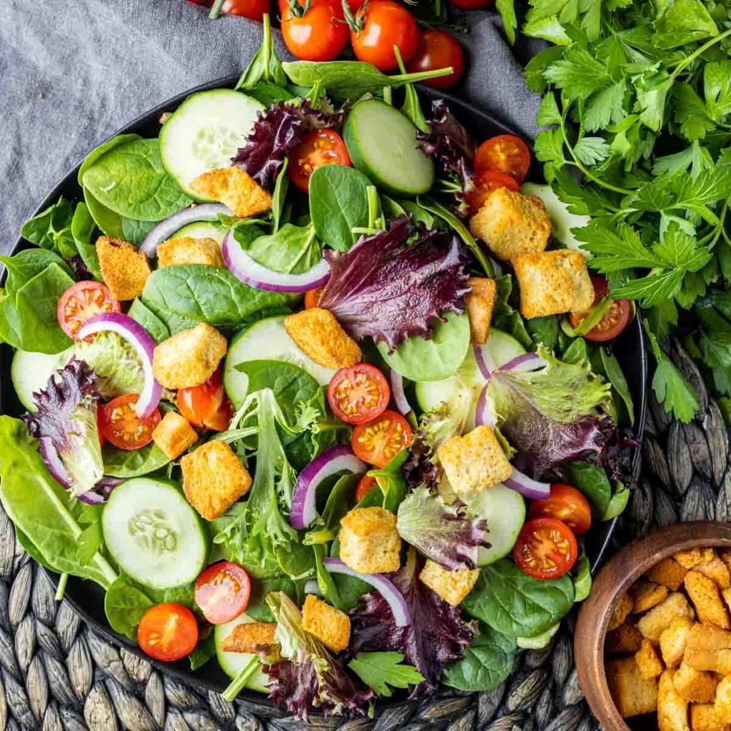 Perfect Mixed Greens Salad