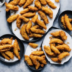 Pisang Goreng Wijen (Crispy Banana Fritters with Sesame Seeds)