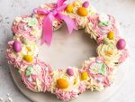 Pull-apart Mini Cupcake Easter Wreath