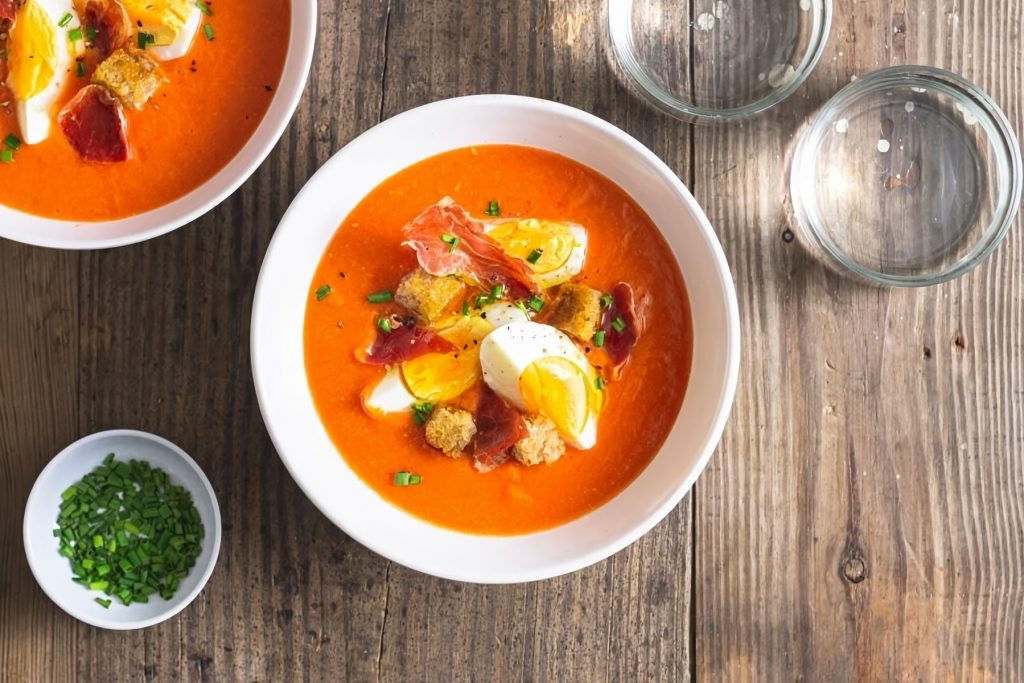 Salmorejo - Rustic tomato soup with olive oil & bread
