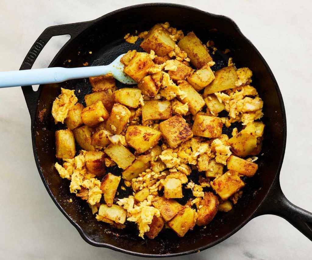 Spicy Potatoes and Scrambled Eggs Recipe