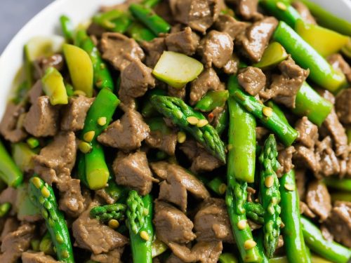 Stir-fry green curry beef with asparagus & sugar snaps