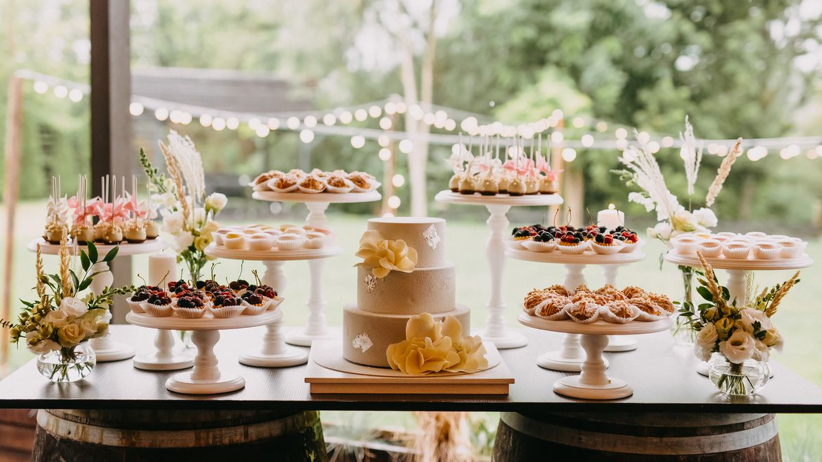 10-wedding-food-trends-we-wish-had-never-happened
