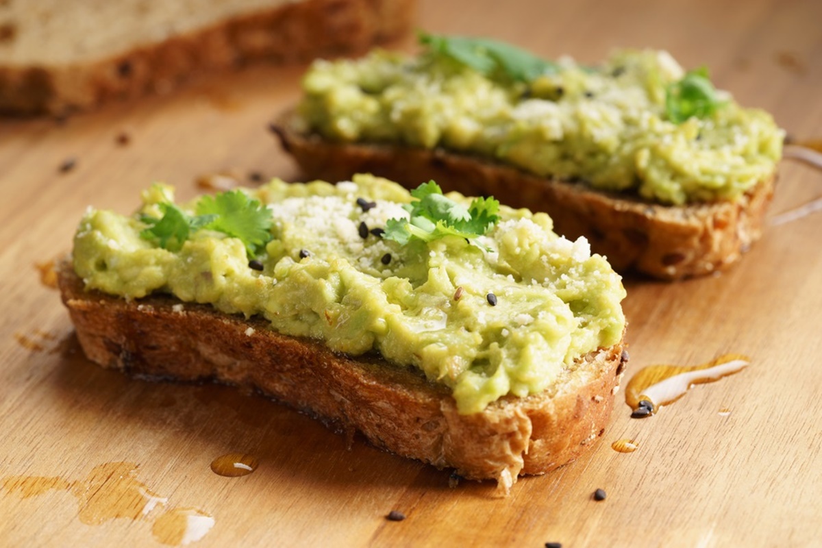 5-easy-avocado-toast-recipes