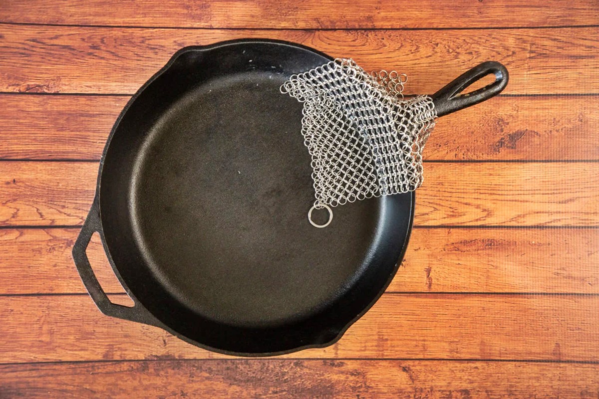 7-ways-to-use-a-cast-iron-frying-pan-besides-frying