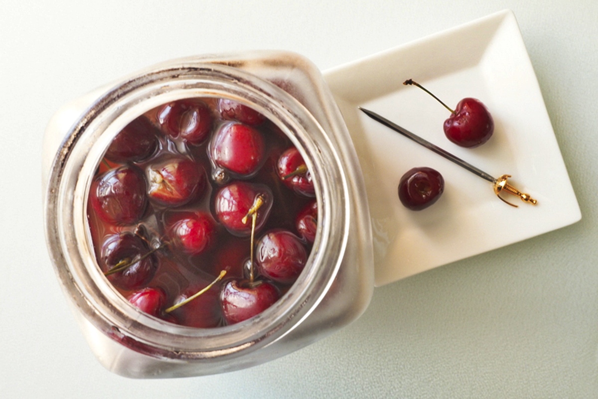 cocktail-how-to-make-brandied-cherries