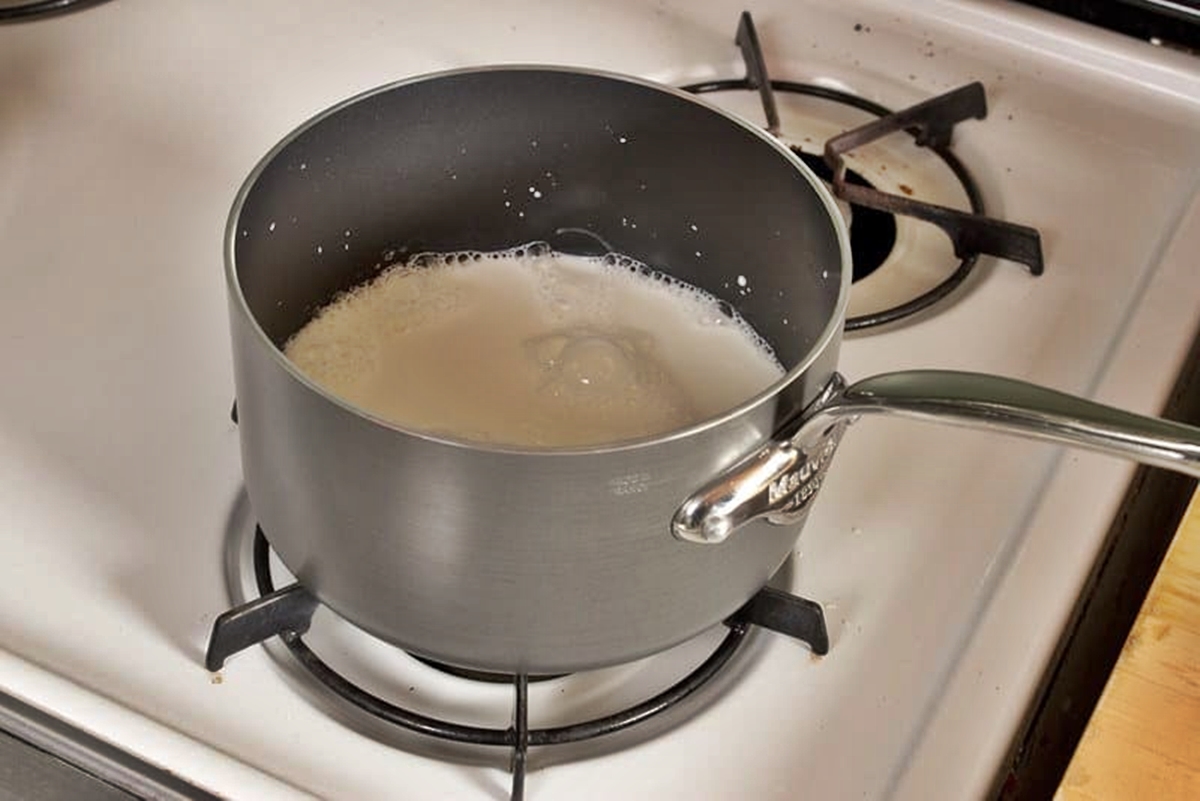 How to Steam Milk – A Couple Cooks