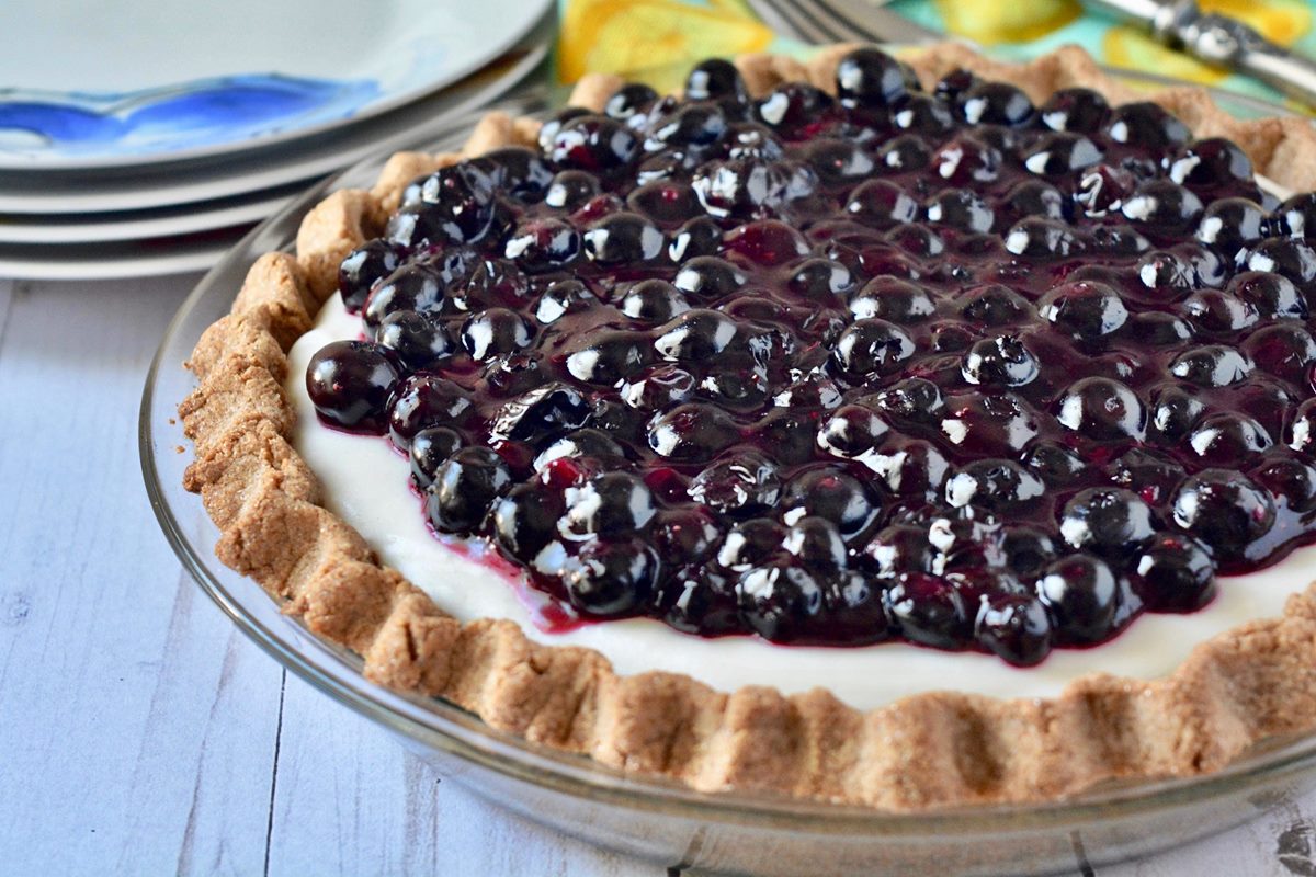 combine-cheesecake-and-blueberry-pie-into-one-gluten-free-dessert