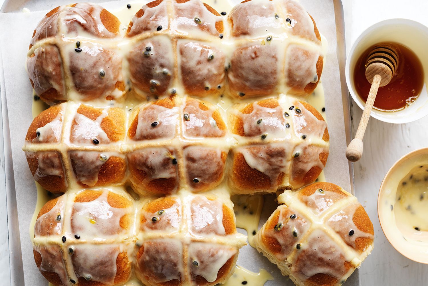 hot-cross-bun-topping-ideas