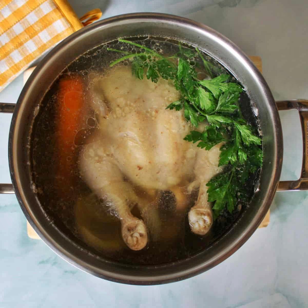 how-to-boil-a-whole-chicken-for-soup