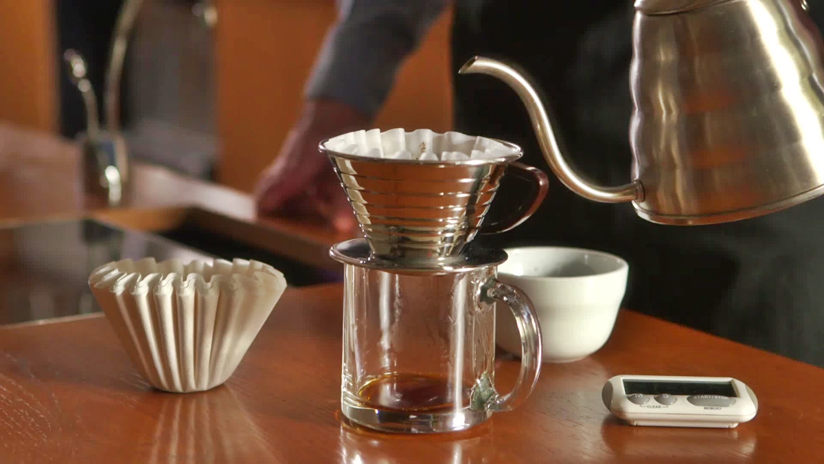 how-to-brew-coffee-using-a-kalita-wave-dripper