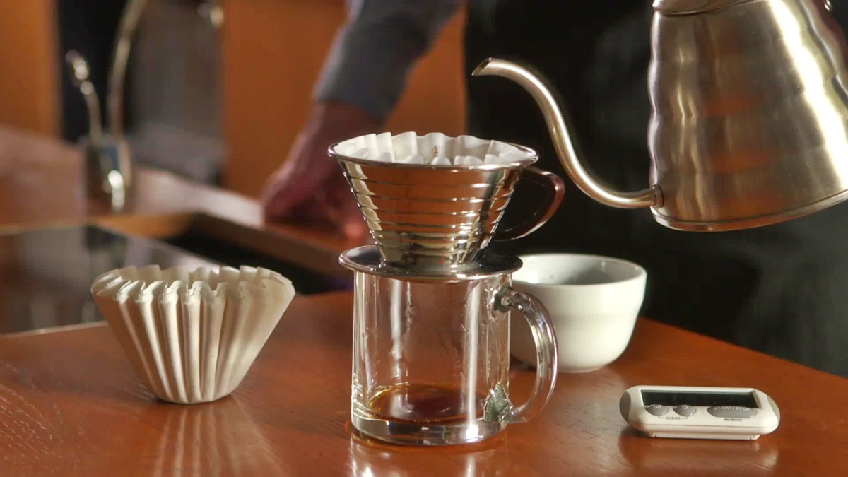 How to Brew Coffee Using a Kalita Wave Dripper