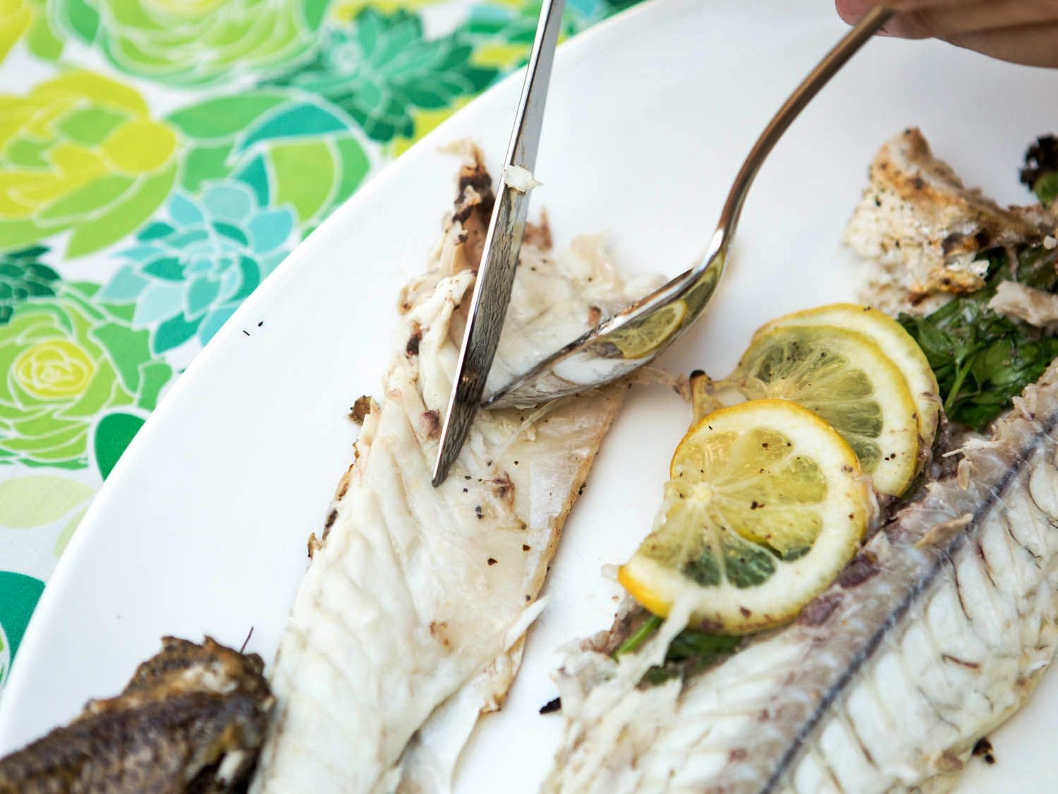 how-to-carve-and-serve-whole-cooked-fish