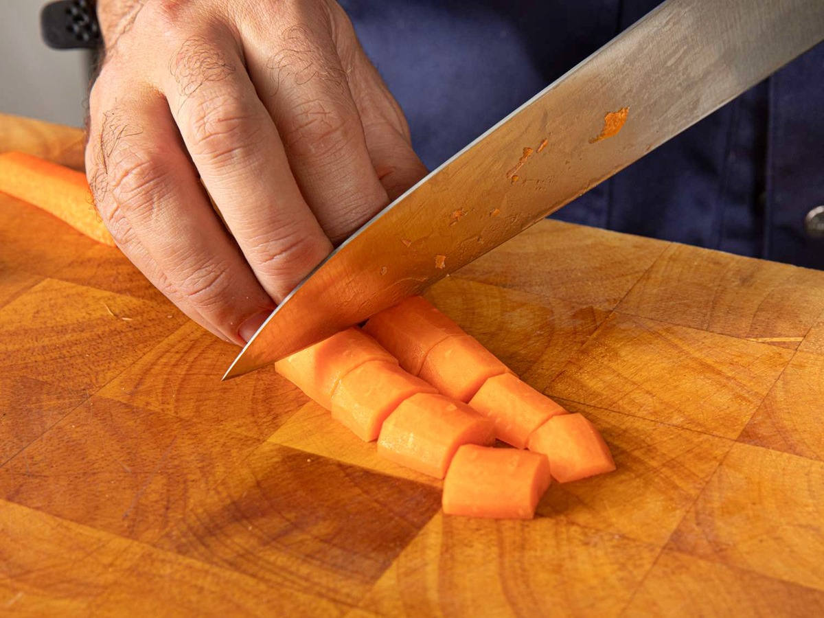 how-to-chop-carrots-for-soup