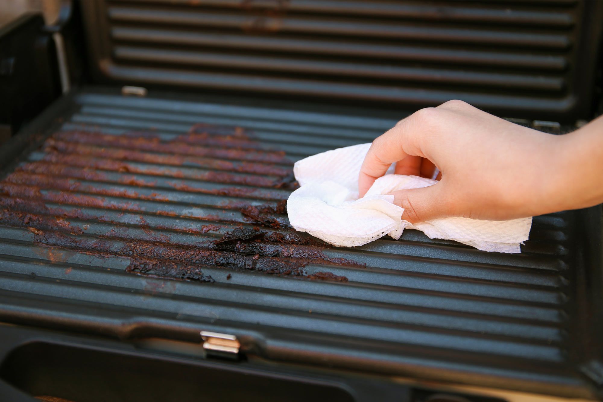 how-to-clean-a-grill