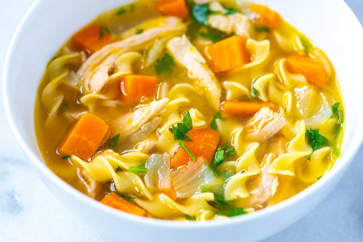how-to-cook-chicken-noodle-soup-on-stove
